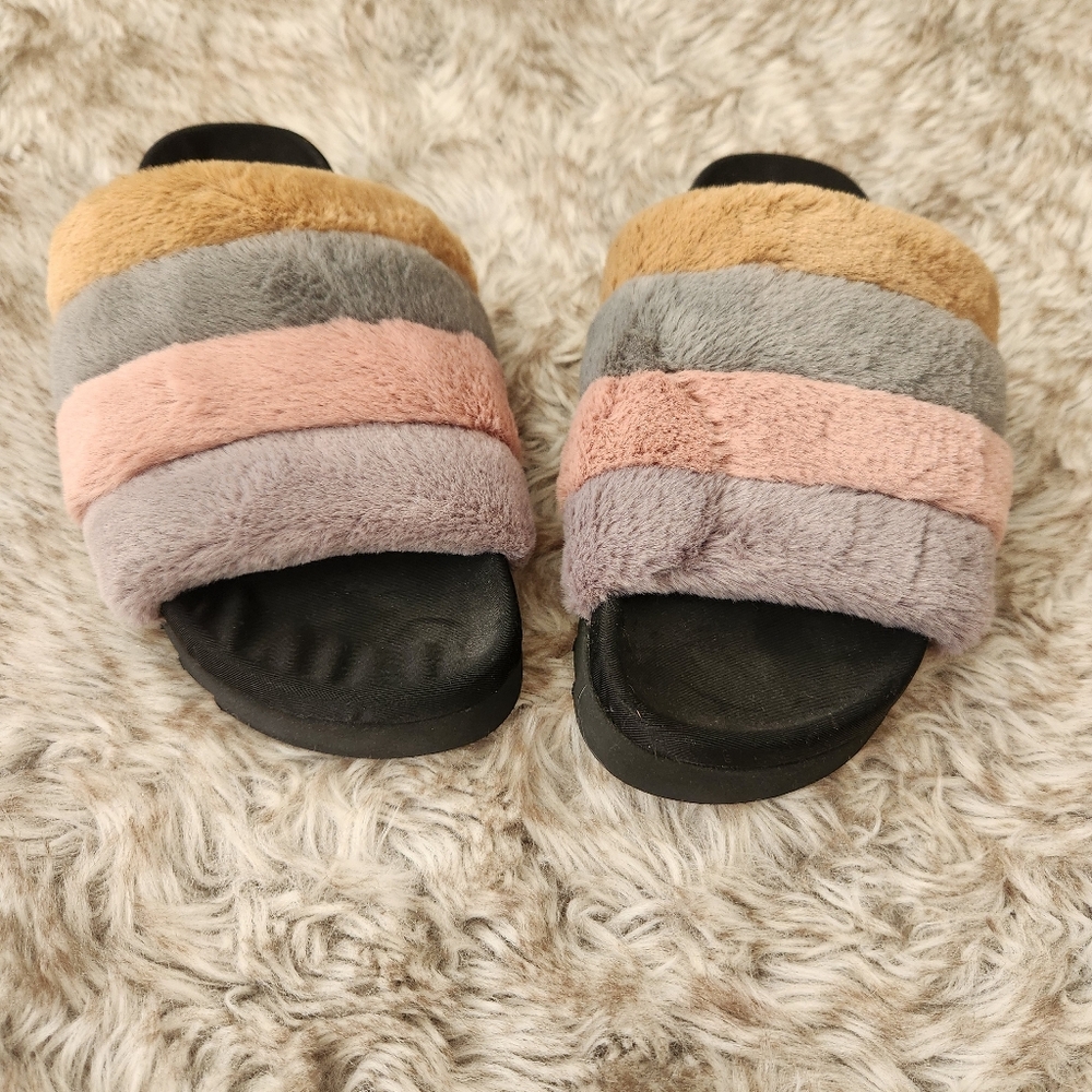 Steve Madden Alfie Open Toed Slides‎ Multicolor Faux Fur Women's Size 7